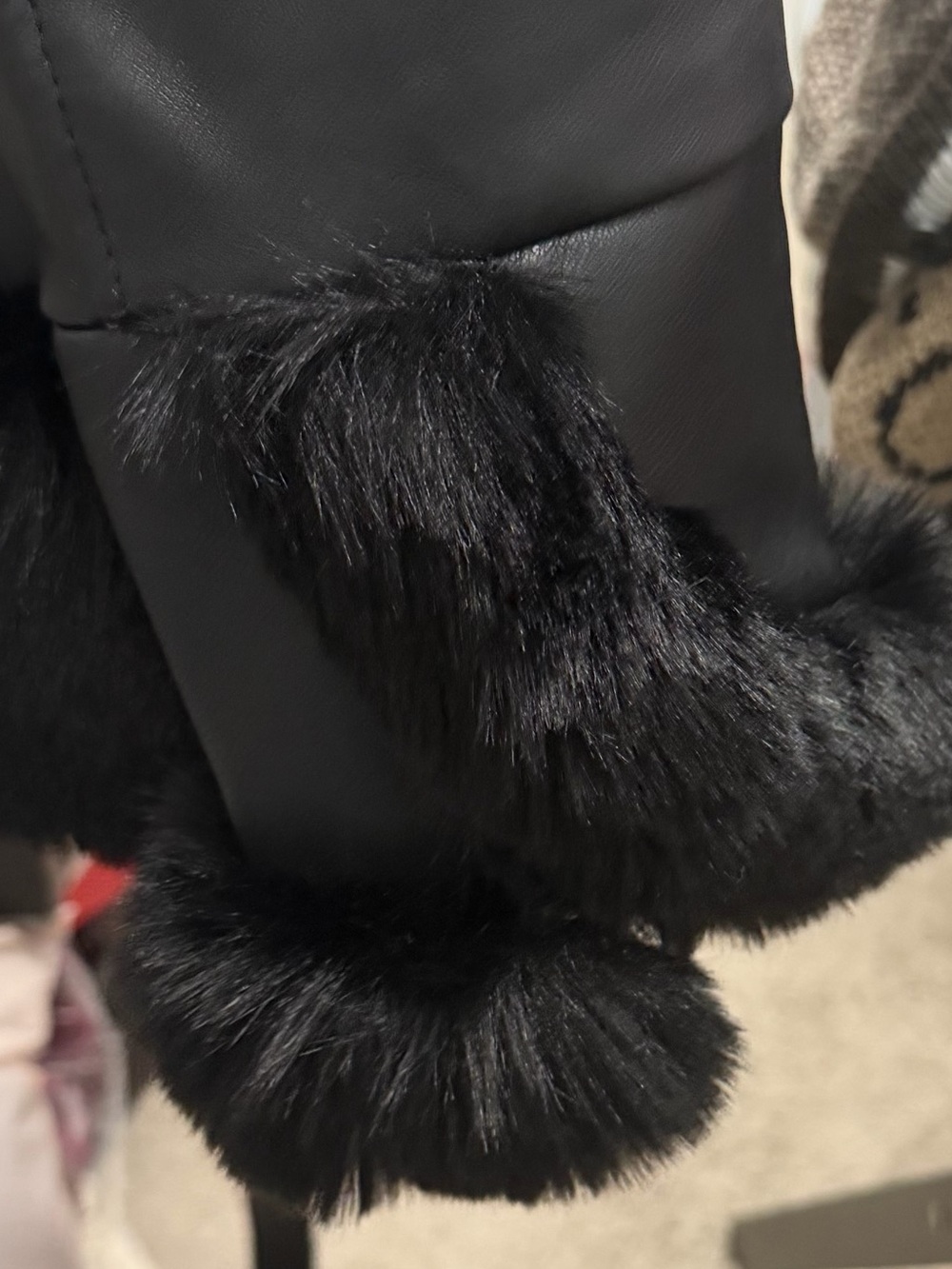 GRAN ORIENTE Faux Leather Peplum Jacket with Faux Fur Trim - M - Picture 11 of 12